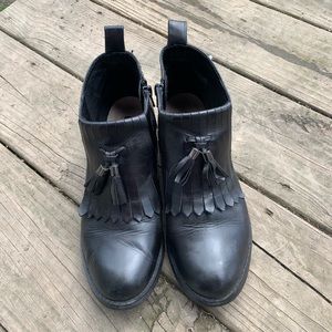 ALL BLACK Tassle Booties